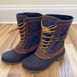 BNWOT Kamik sienna multicolor boots